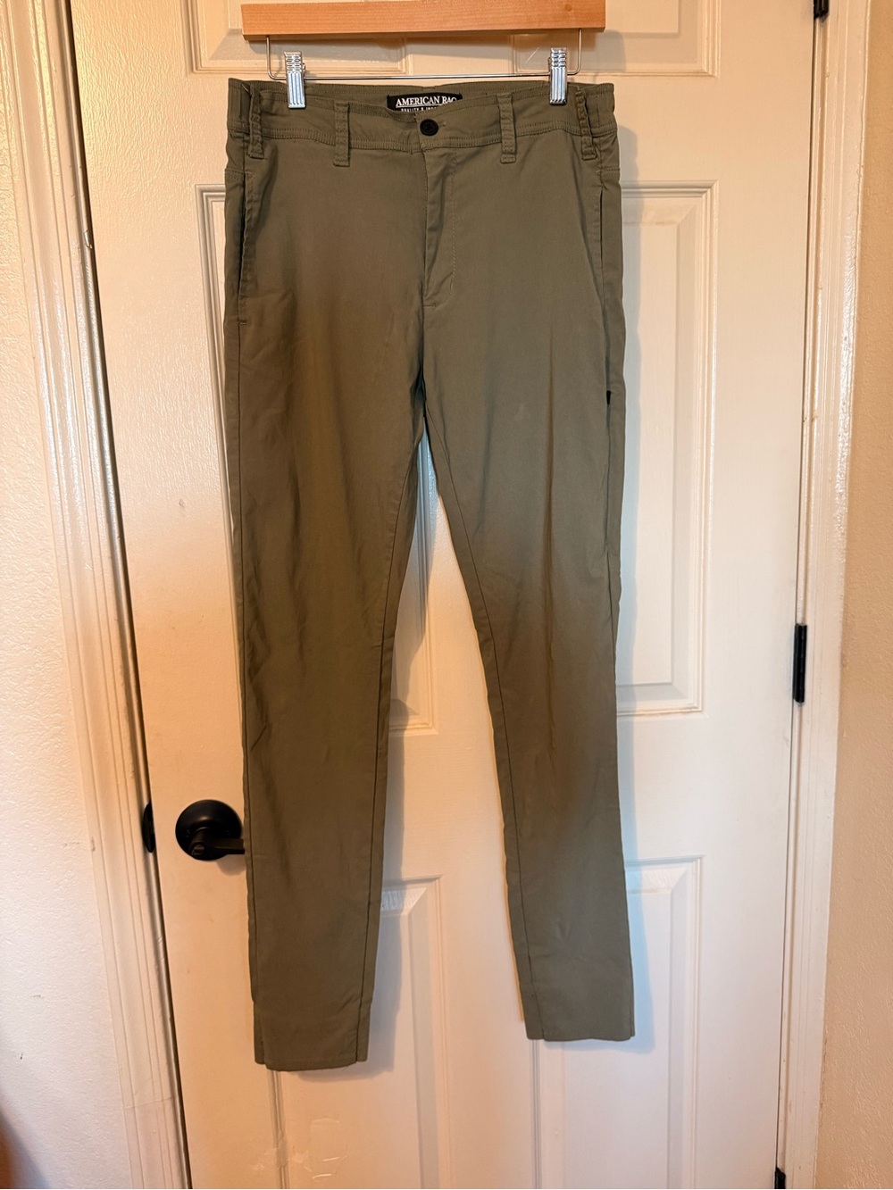 American Rag Men's Slim Straight Chinos Pants Size 30x32
